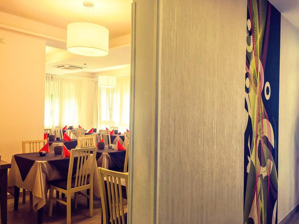 Hotel Villa Enea Cattolica Luaran gambar
